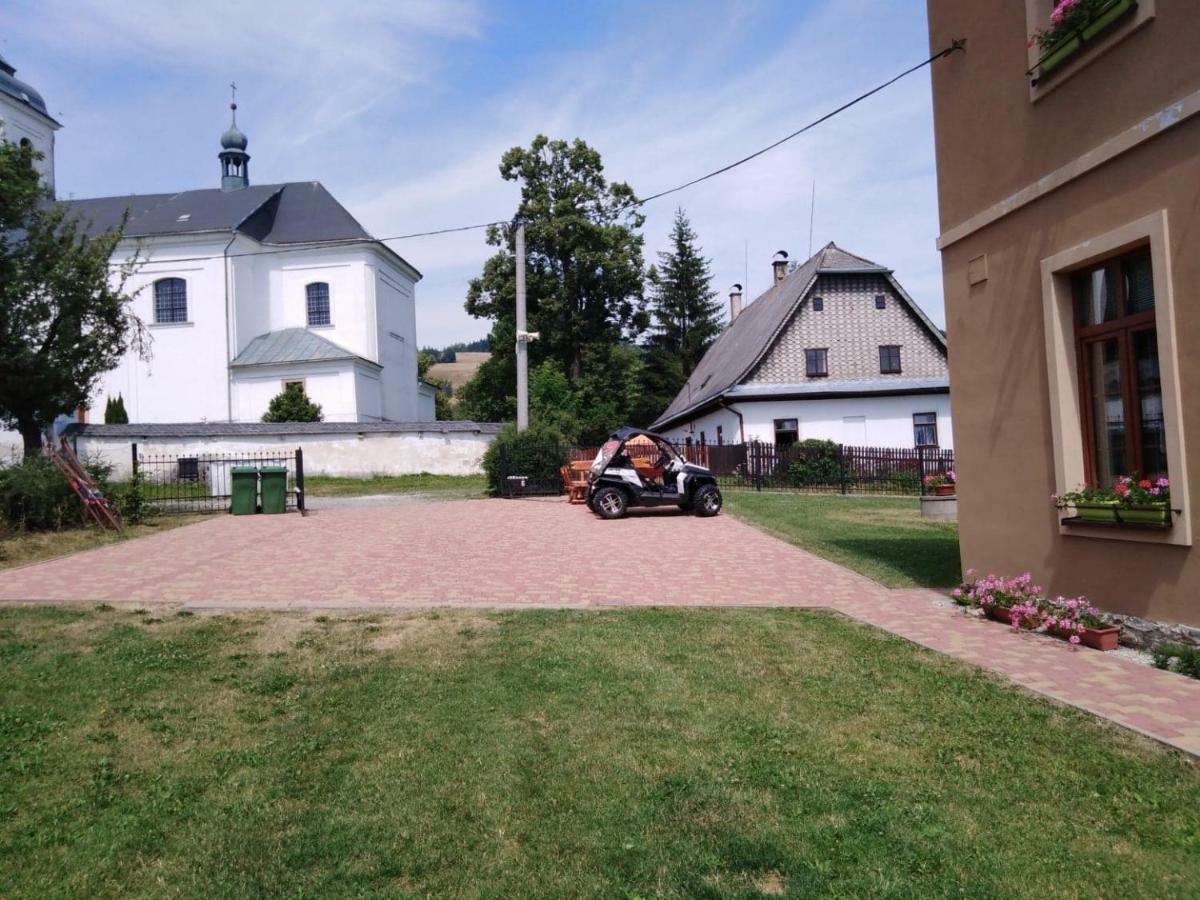 Pension Stará škola Vysoké Žibřidovice Exteriér fotografie